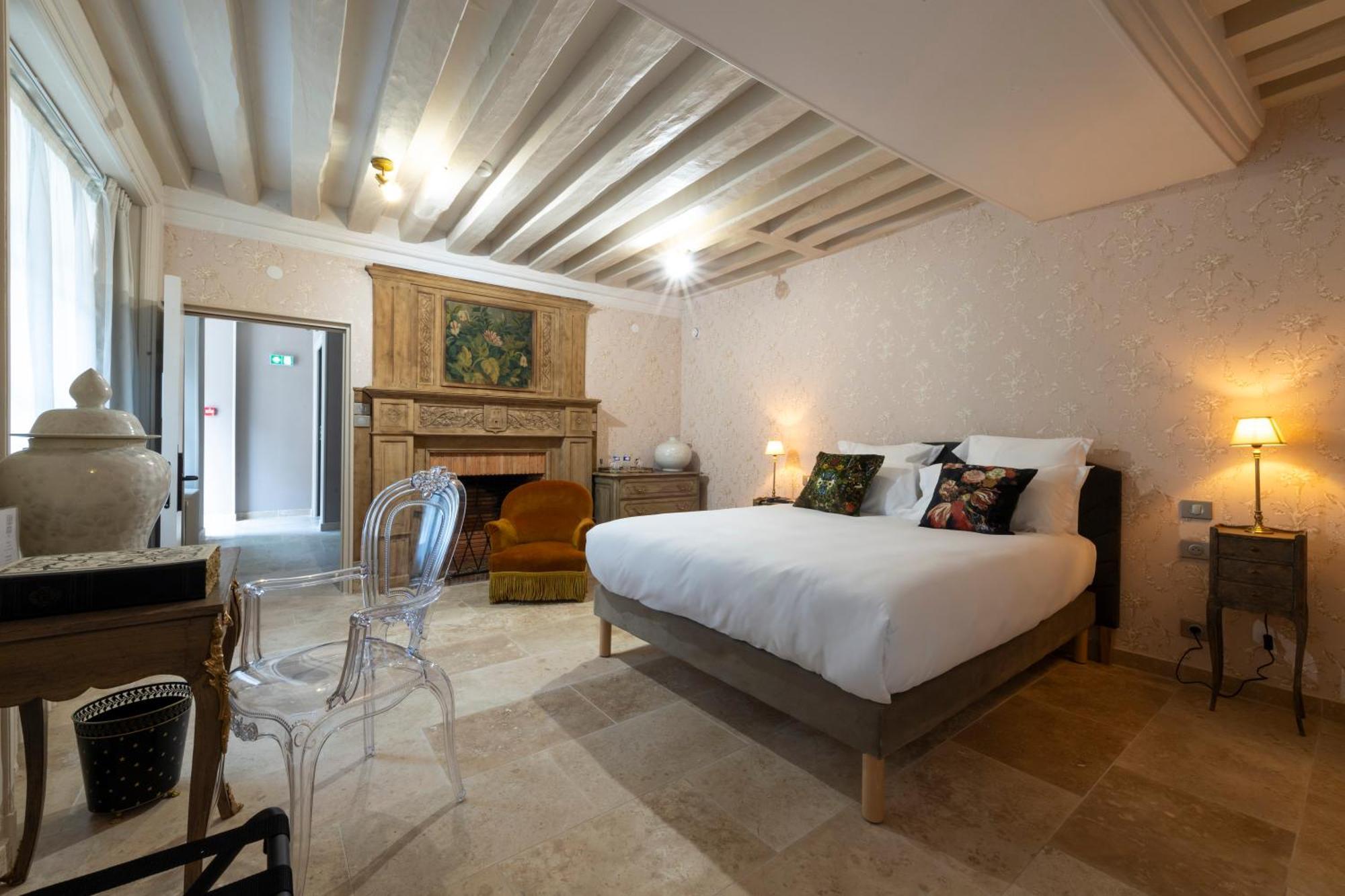 Hotel De La Poste Avallon Bagian luar foto