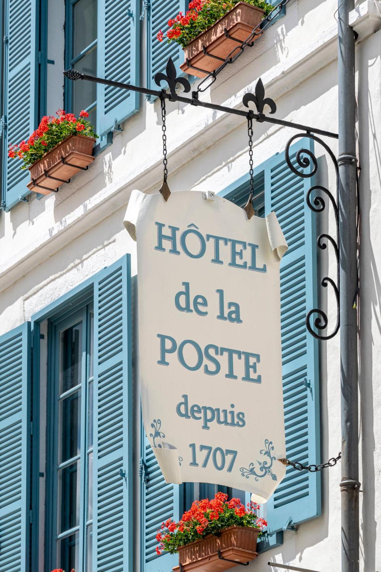 Hotel De La Poste Avallon Bagian luar foto